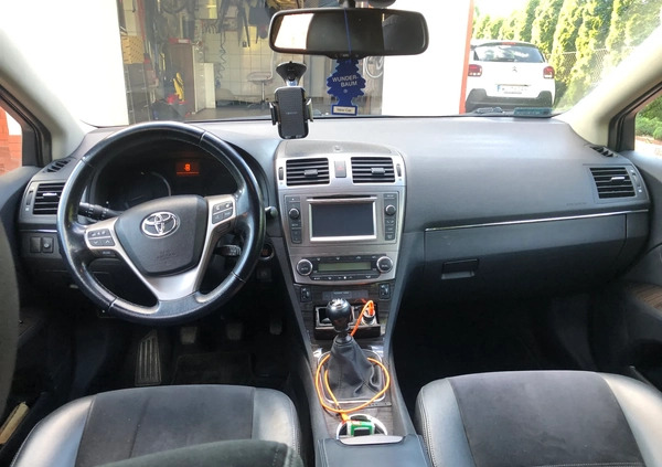 Toyota Avensis cena 30500 przebieg: 268000, rok produkcji 2014 z Tyczyn małe 301
